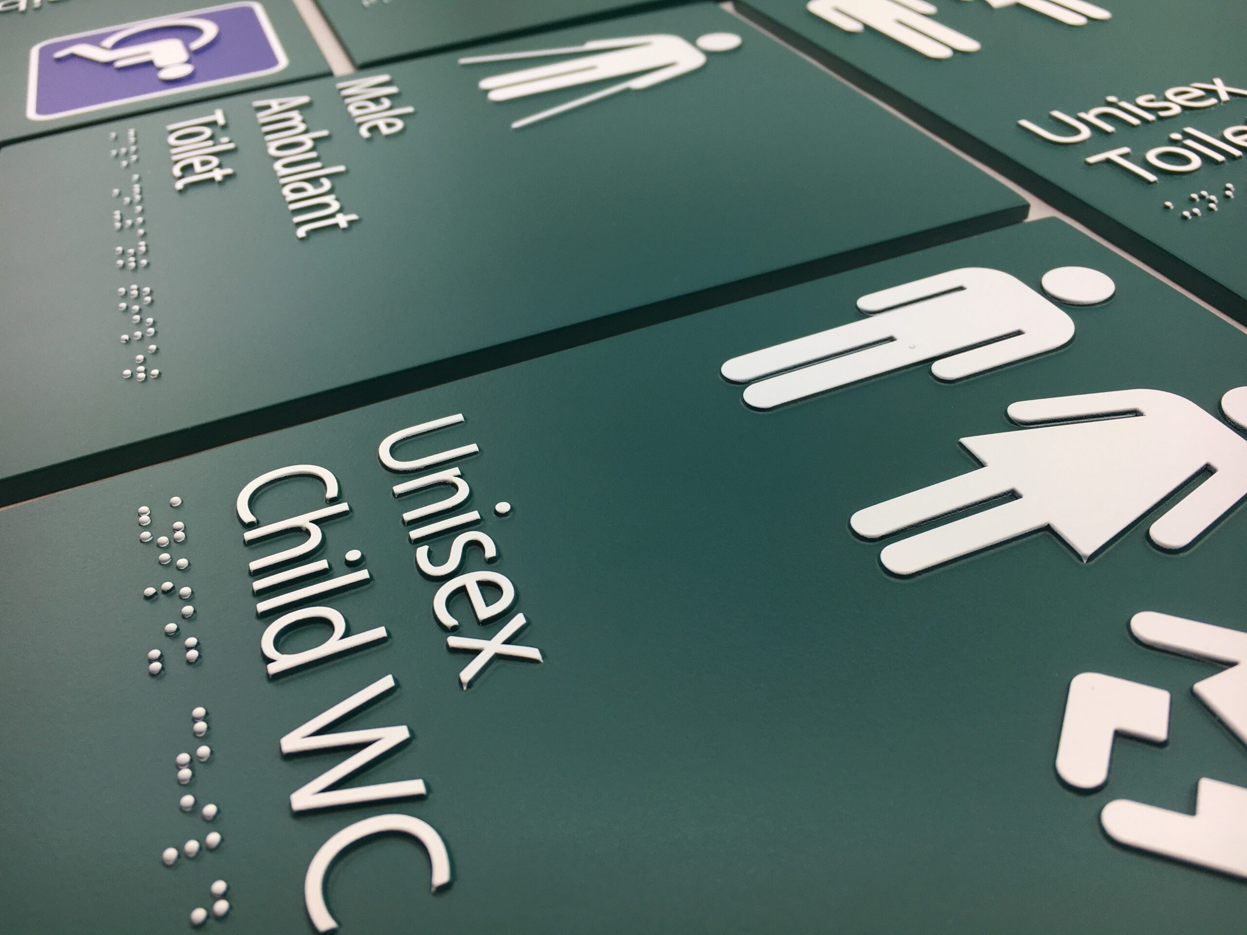 6mm Moulded Acrylic Braille Signs, green 2pac finish